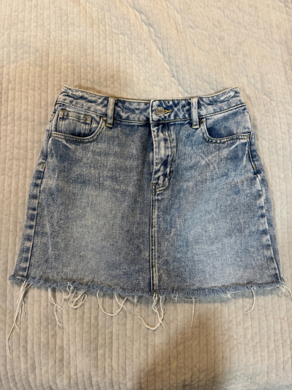 🟡3/$15 DEAL! PacSun Light Blue Washed Denim Mini Skirt with Frayed Hem
